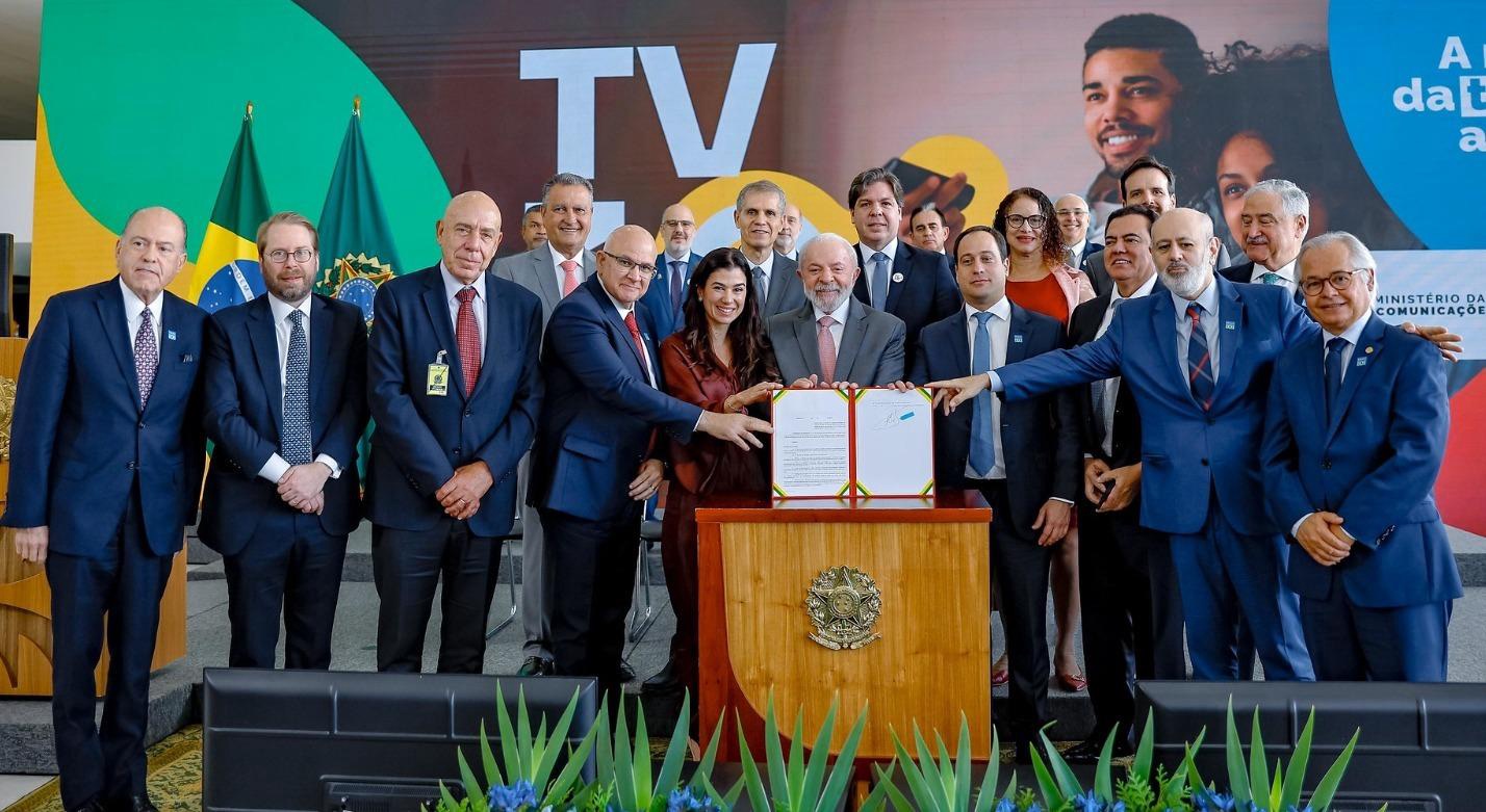 TV 3.0: A Nova Era da Televisão Brasileira Chegará em 2026 - Corujão do ...
